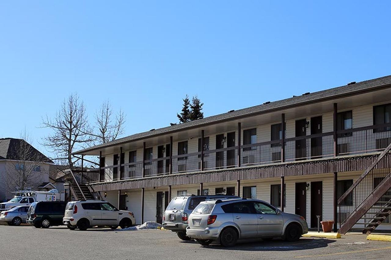Golden West Motor Inn Carstairs 외부 사진